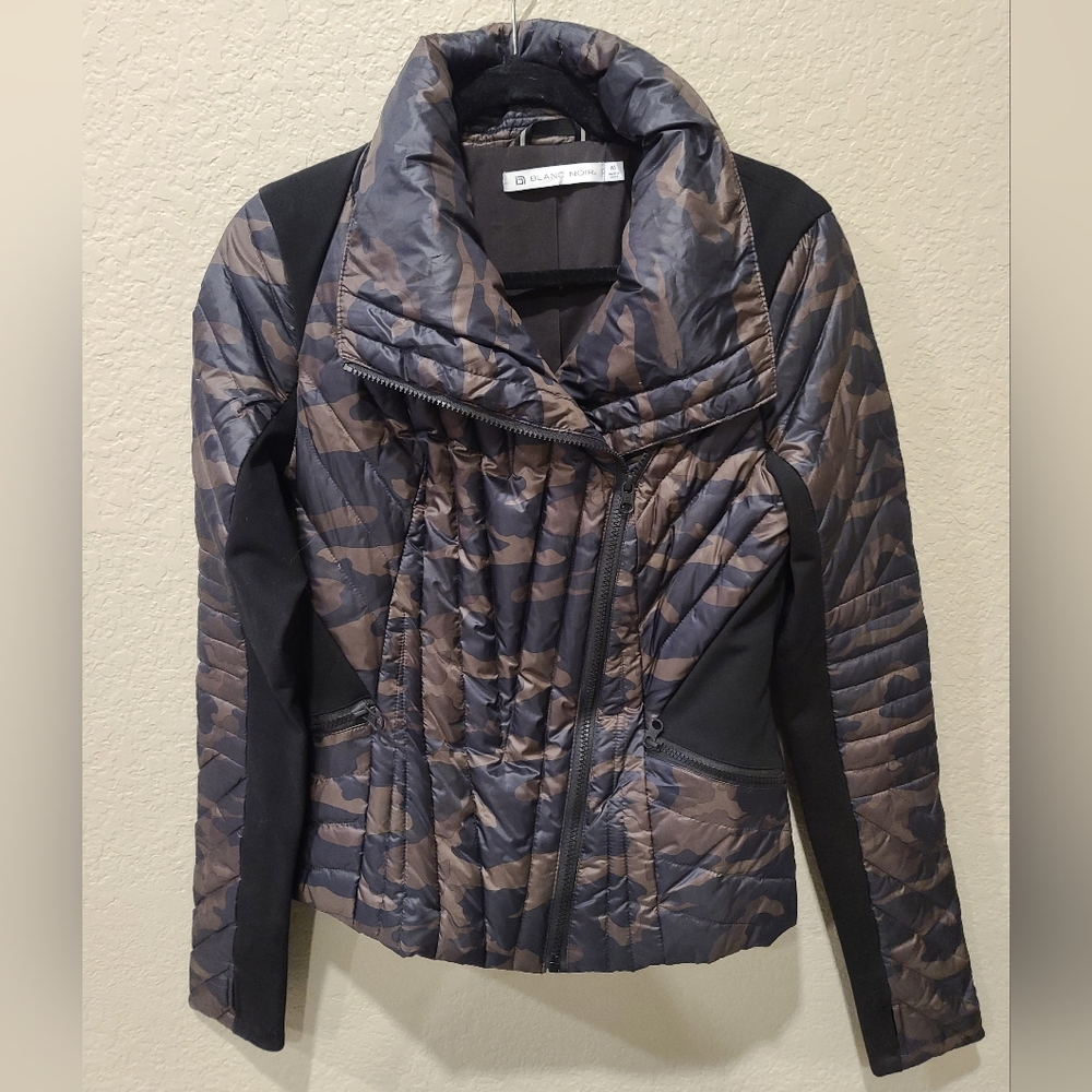 Blanc Noir Camo Motion Panel Puffer